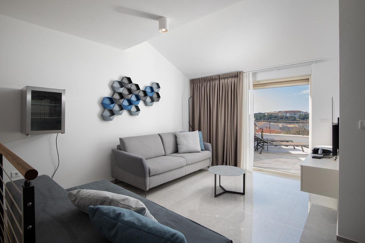 Apartman Damjan Pjescana Uvala Exterior photo