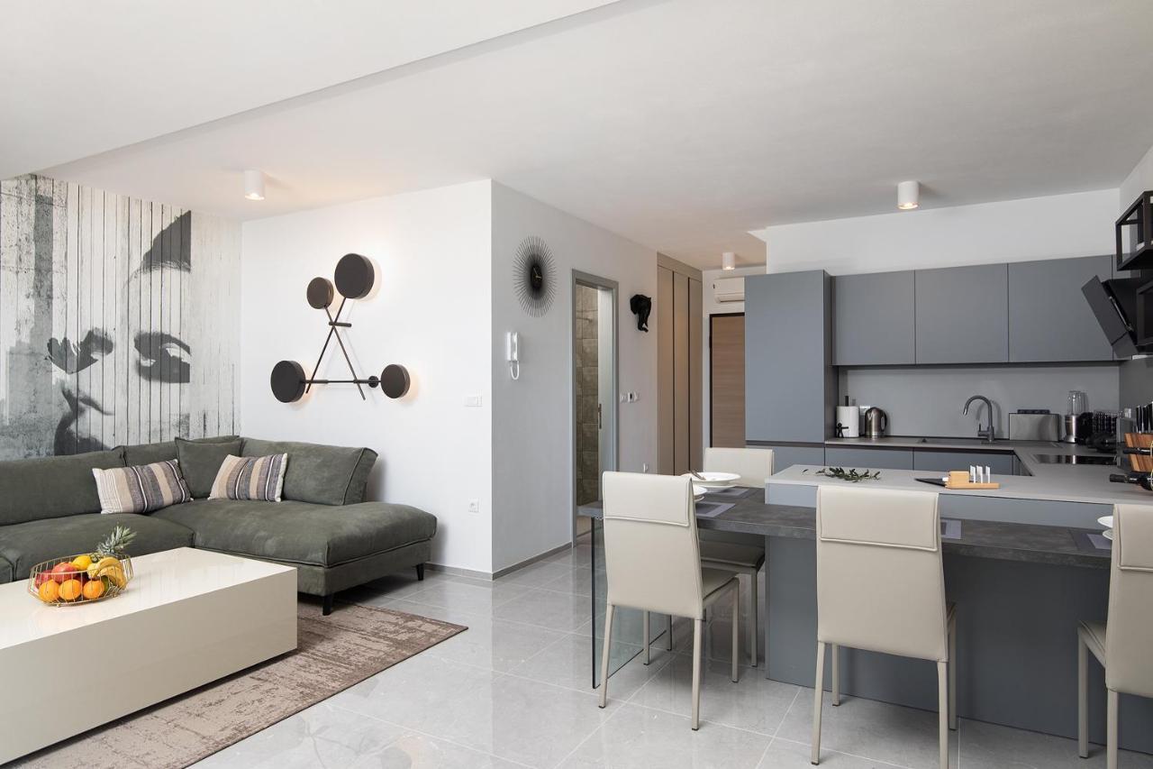 Apartman Damjan Pjescana Uvala Exterior photo