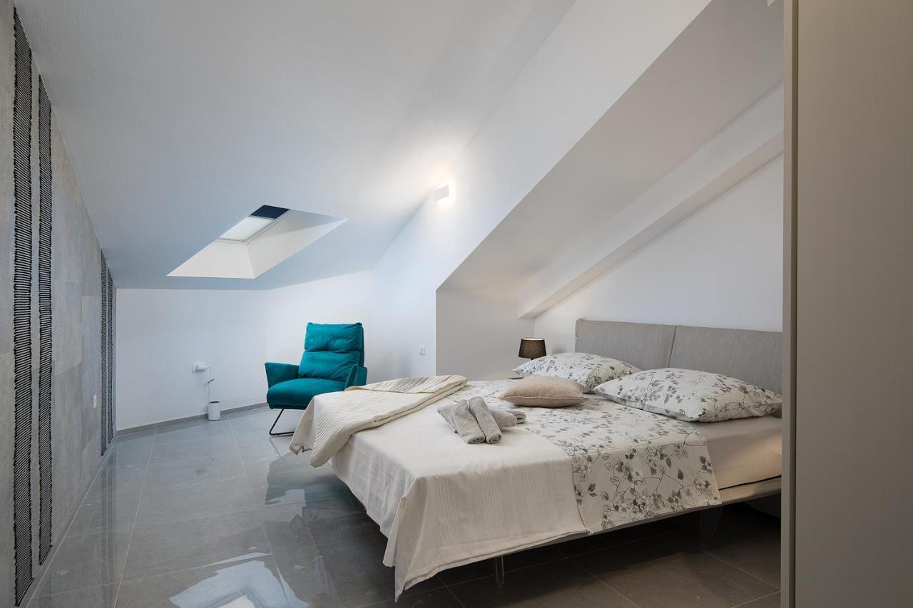 Apartman Damjan Pjescana Uvala Exterior photo