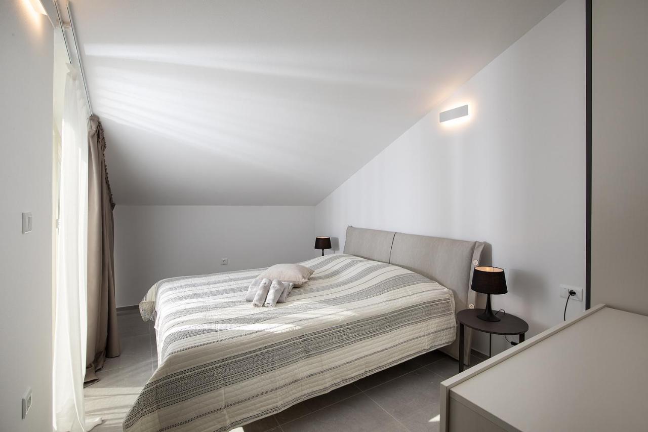Apartman Damjan Pjescana Uvala Exterior photo